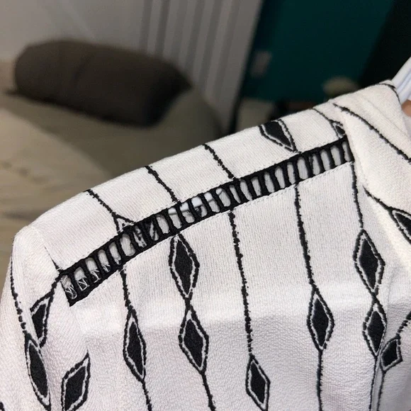 Cure Blouse - Picture 3 of 9